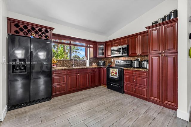 8211 NW 191st St 3-H, Hialeah, FL 33015
