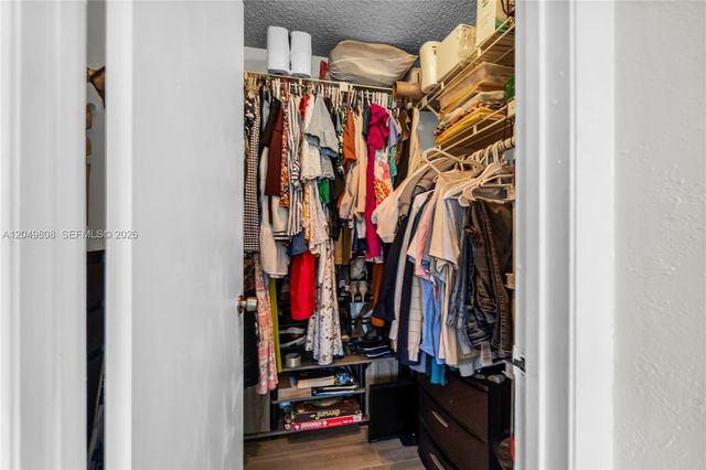 8211 NW 191st St 3-H, Hialeah, FL 33015