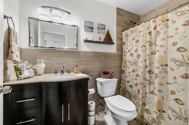 8211 NW 191st St 3-H, Hialeah, FL 33015
