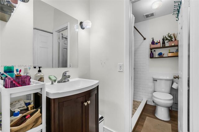 8211 NW 191st St 3-H, Hialeah, FL 33015