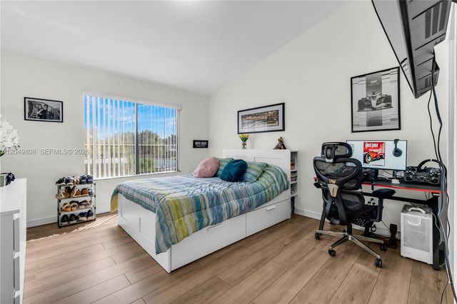 8211 NW 191st St 3-H, Hialeah, FL 33015