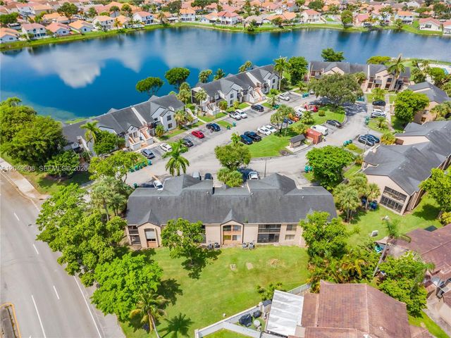8211 NW 191st St 3-H, Hialeah, FL 33015