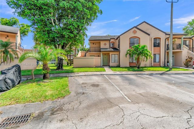 8211 NW 191st St 3-H, Hialeah, FL 33015