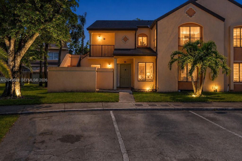 8211 NW 191st St 3-H, Hialeah, FL 33015