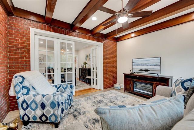 402 N Main Street, Four Oaks, NC 27524