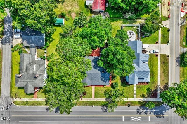 402 N Main Street, Four Oaks, NC 27524