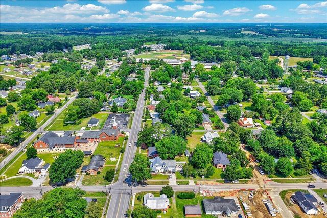 402 N Main Street, Four Oaks, NC 27524