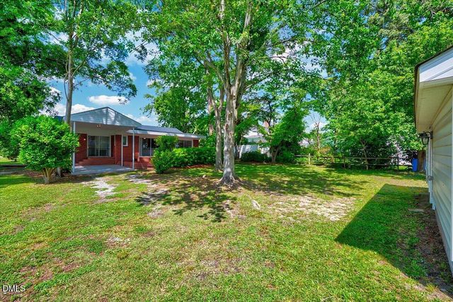 402 N Main Street, Four Oaks, NC 27524