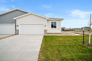 1564 Foxtail Drive SE, Altoona, IA 50009