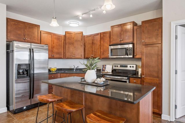 1155 Ford Road 513, Saint Louis Park, MN 55426