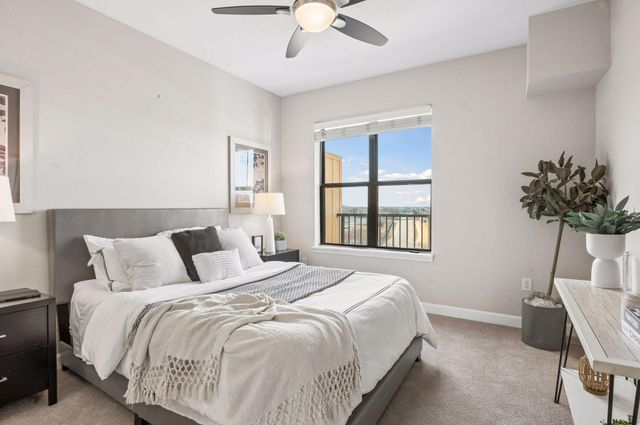 1155 Ford Road 513, Saint Louis Park, MN 55426