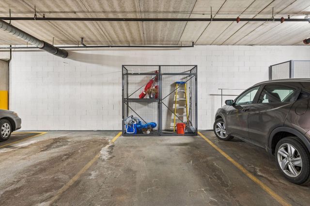 1155 Ford Road 513, Saint Louis Park, MN 55426