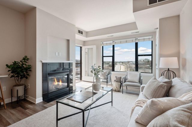 1155 Ford Road 513, Saint Louis Park, MN 55426