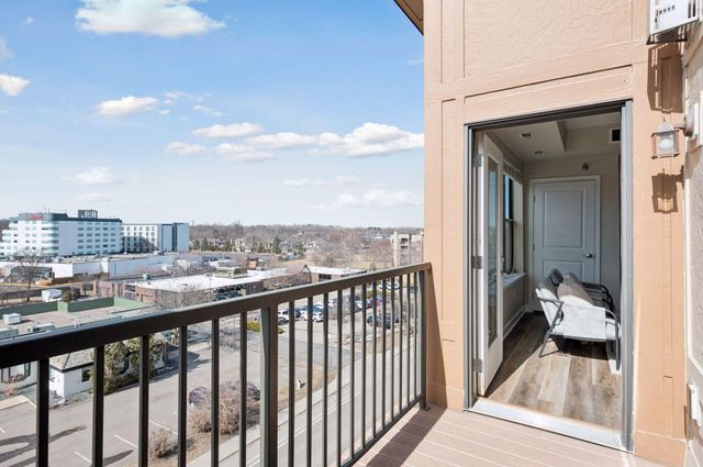 1155 Ford Road 513, Saint Louis Park, MN 55426