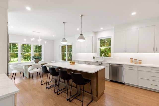 89 Spring St, Lexington, MA 02421
