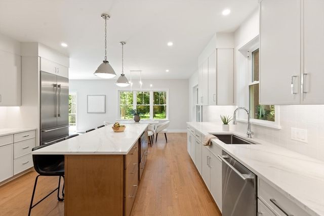 89 Spring St, Lexington, MA 02421