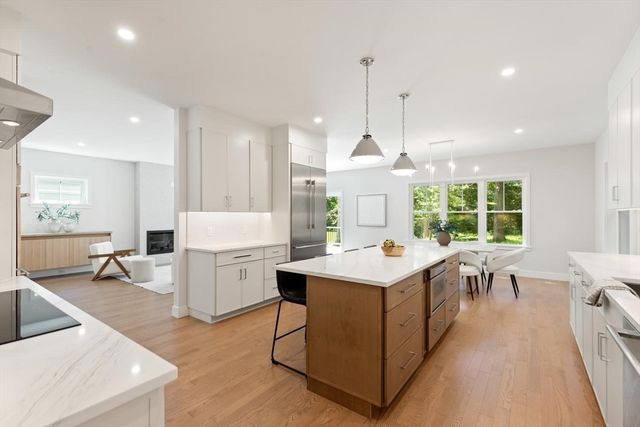 89 Spring St, Lexington, MA 02421