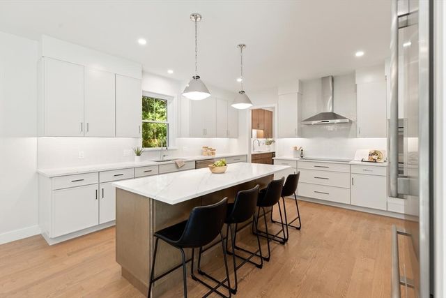 89 Spring St, Lexington, MA 02421