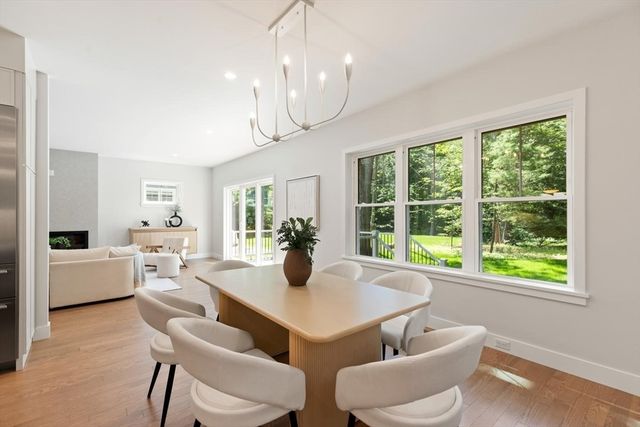 89 Spring St, Lexington, MA 02421