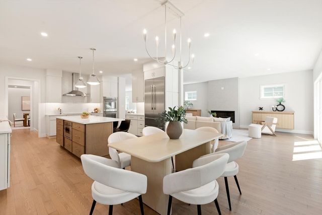 89 Spring St, Lexington, MA 02421