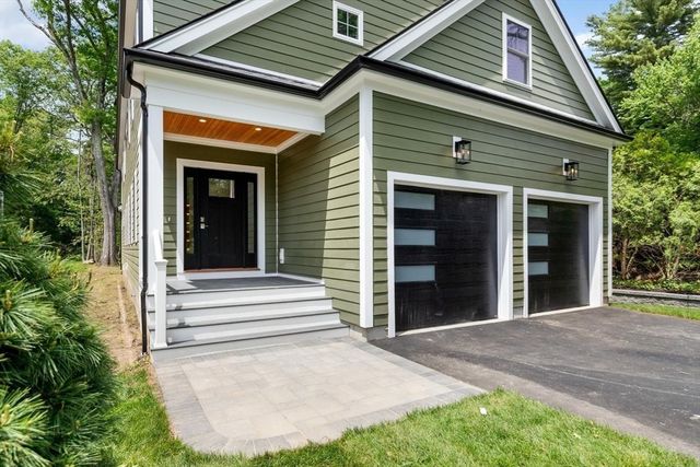 89 Spring St, Lexington, MA 02421