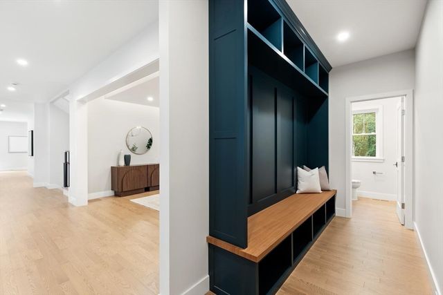 89 Spring St, Lexington, MA 02421