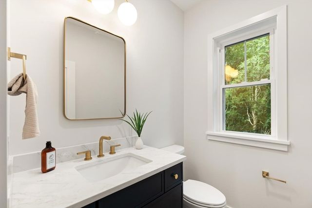 89 Spring St, Lexington, MA 02421