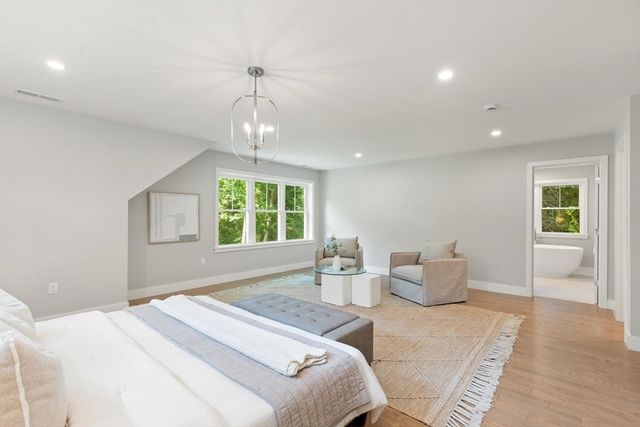 89 Spring St, Lexington, MA 02421