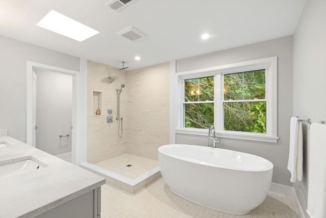 89 Spring St, Lexington, MA 02421