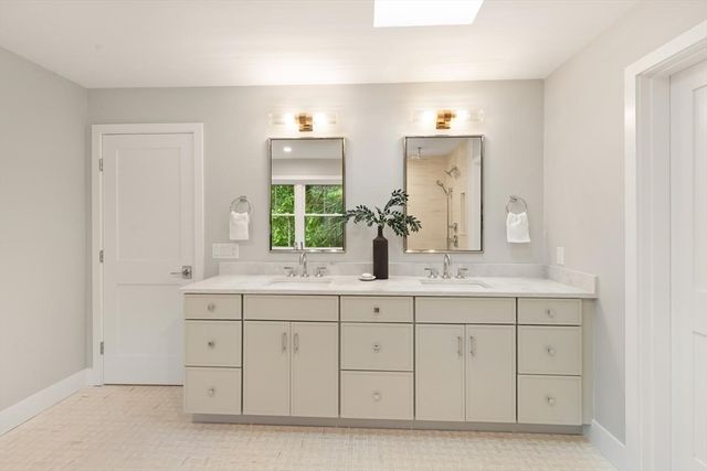 89 Spring St, Lexington, MA 02421
