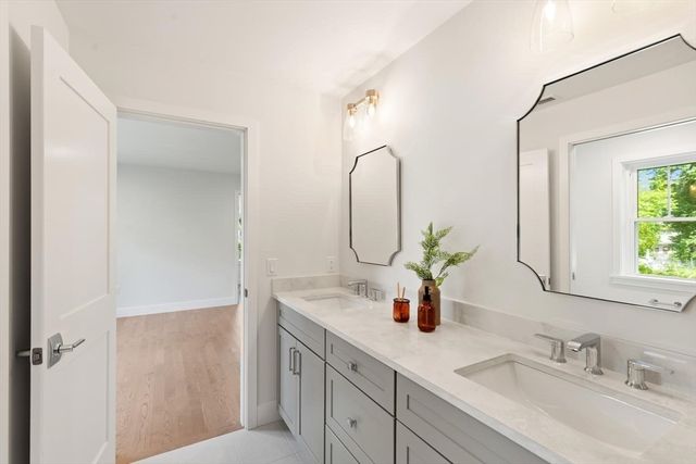 89 Spring St, Lexington, MA 02421