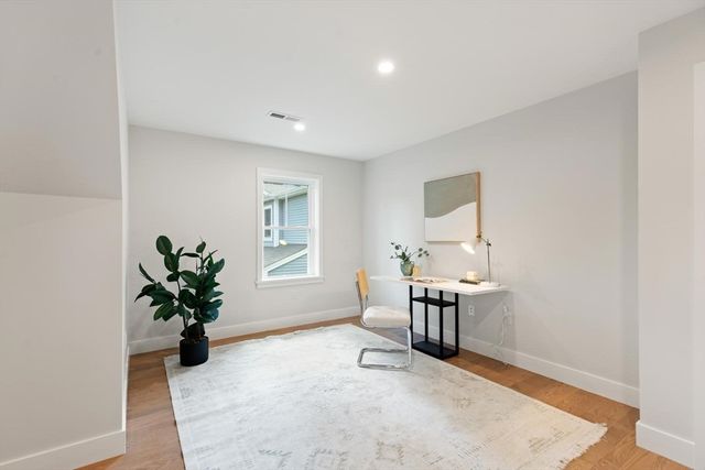 89 Spring St, Lexington, MA 02421