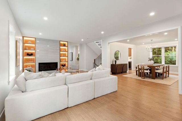 89 Spring St, Lexington, MA 02421