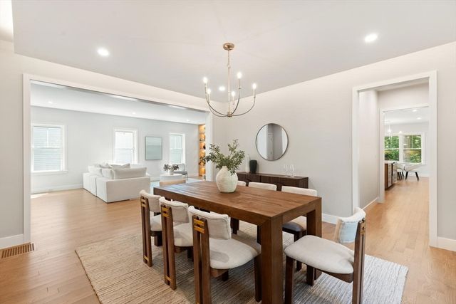 89 Spring St, Lexington, MA 02421