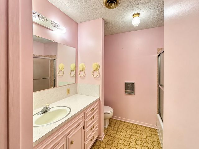 946 Hardeman Street, Sealy, TX 77474