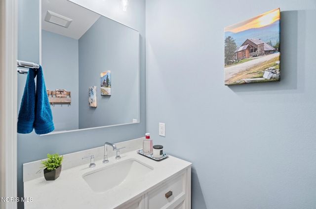 1531 Saint Andrews Drive, Bowling Green, OH 43402