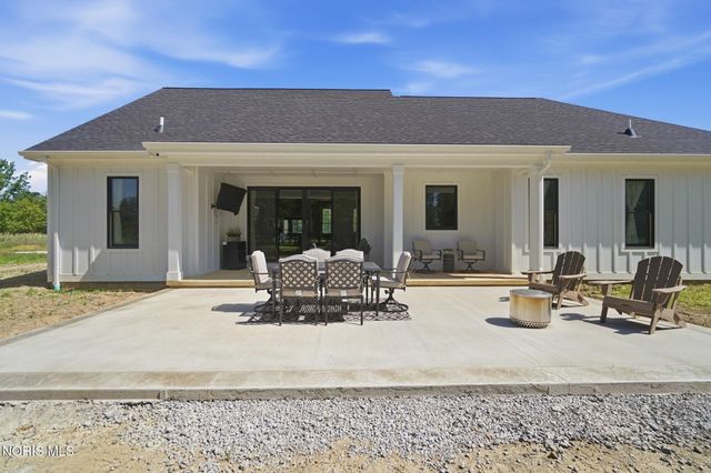 1531 Saint Andrews Drive, Bowling Green, OH 43402
