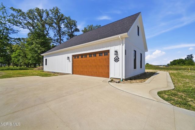 1531 Saint Andrews Drive, Bowling Green, OH 43402