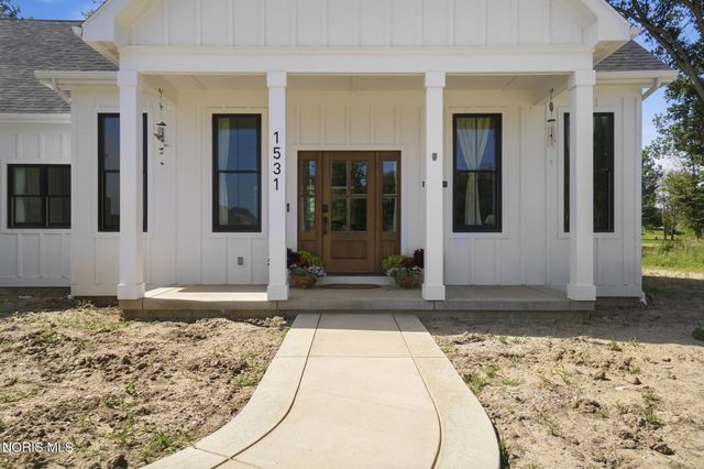 1531 Saint Andrews Drive, Bowling Green, OH 43402