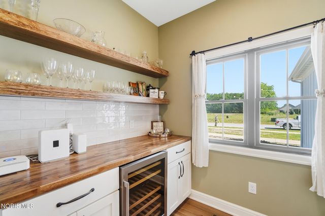 1531 Saint Andrews Drive, Bowling Green, OH 43402