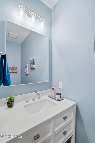 1531 Saint Andrews Drive, Bowling Green, OH 43402