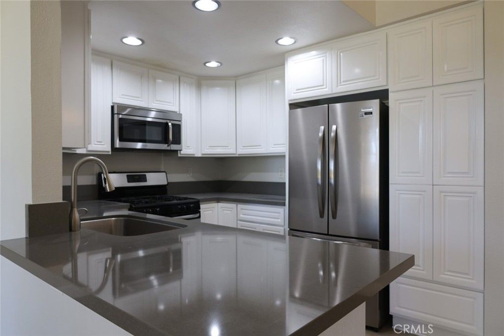 39 Alicante Aisle, Irvine, CA 92614