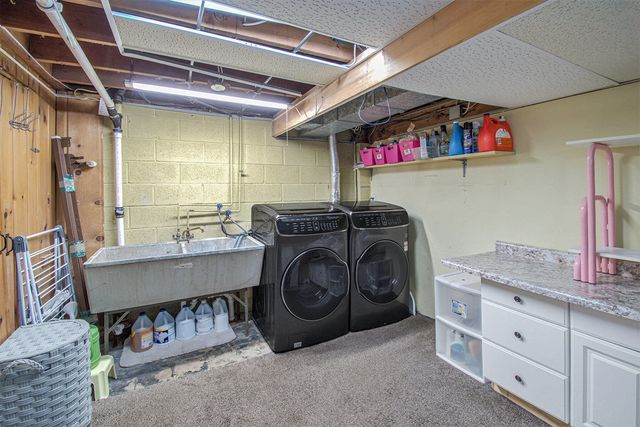 409 South Street, Spring Lake, MI 49456