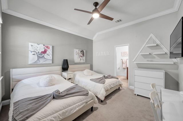 98 Lindenberry Circle, The Woodlands, TX 77389