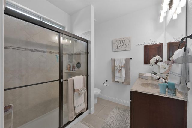 98 Lindenberry Circle, The Woodlands, TX 77389