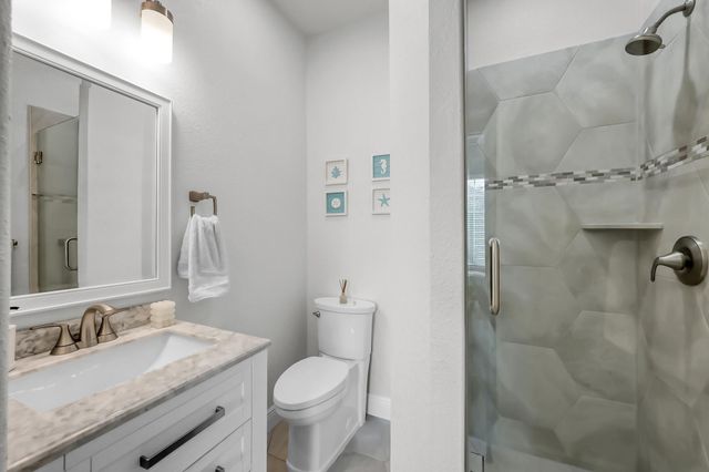 98 Lindenberry Circle, The Woodlands, TX 77389