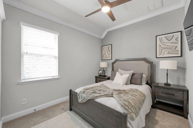 98 Lindenberry Circle, The Woodlands, TX 77389