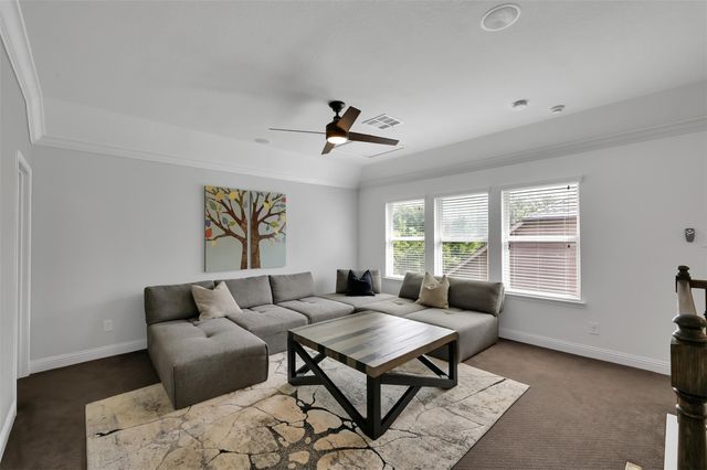 98 Lindenberry Circle, The Woodlands, TX 77389