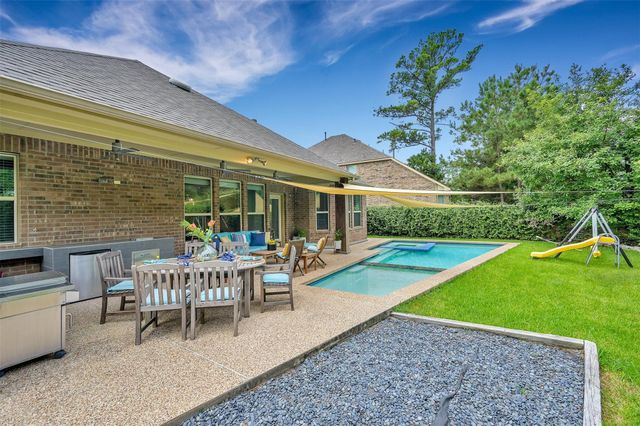 98 Lindenberry Circle, The Woodlands, TX 77389