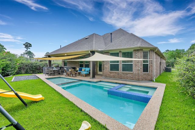 98 Lindenberry Circle, The Woodlands, TX 77389